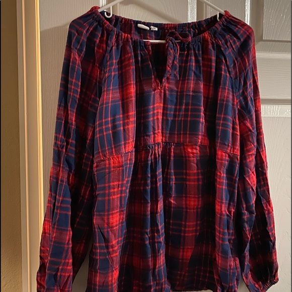 Flannel Gap Maternity Top - Picture 1 of 4